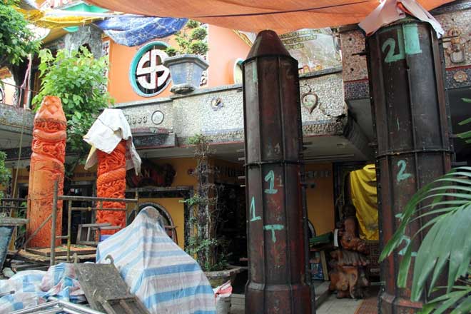 Dùng móng tay tạo hình rồng trên những cặp nến khủng nhất Việt Nam